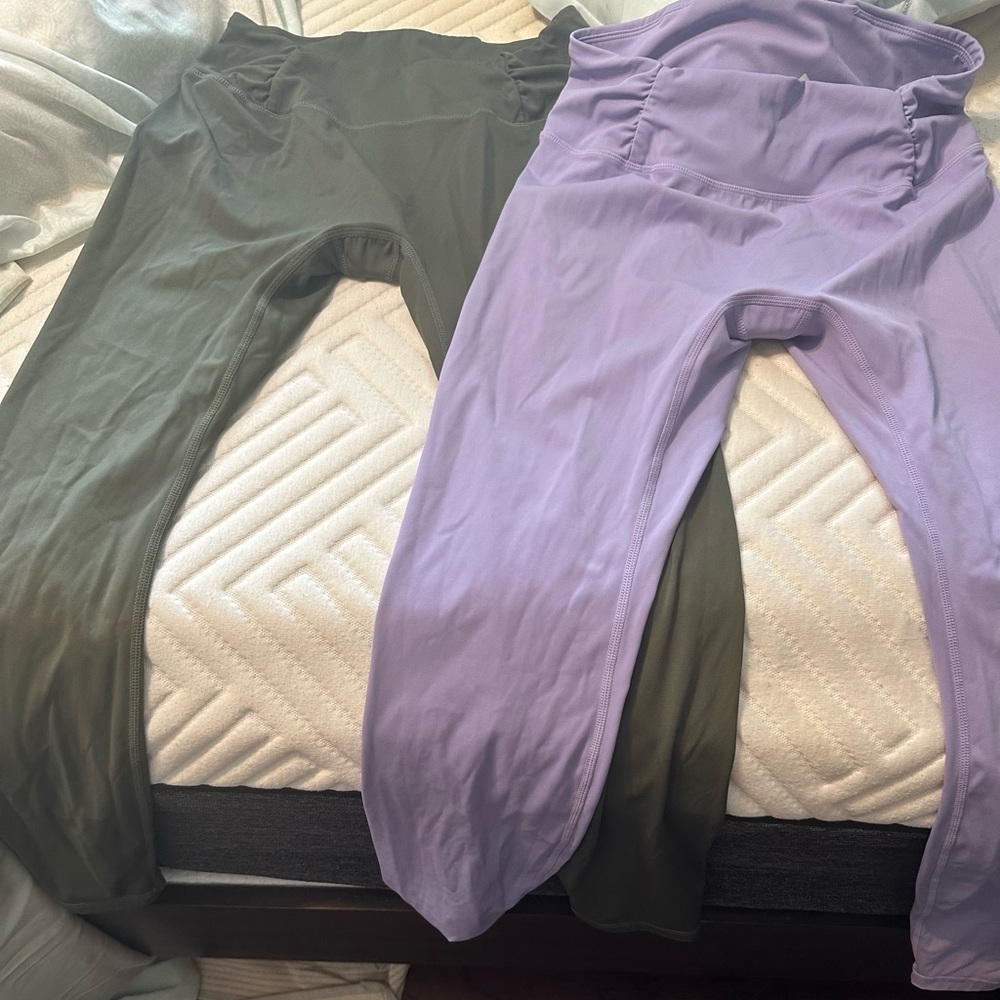 Women’s leggings. Size large. Worn like 3 times. Perfect shape. 2 pair